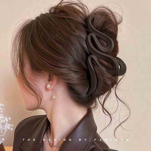 13cm Resin Hair Claw Clip – Stylish Everyday Hair Accessory