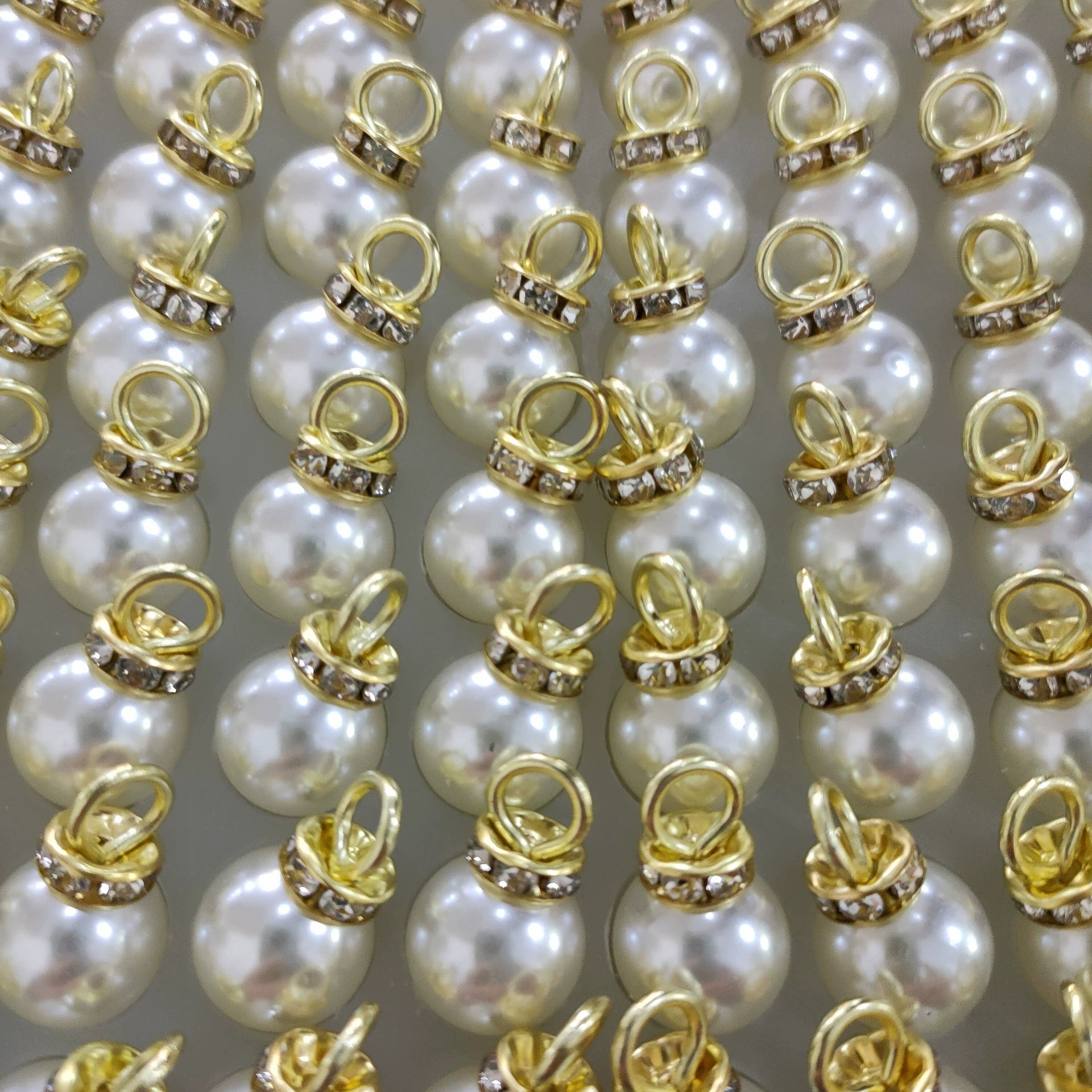 Elegant Faux Pearl Charm Pendant – Gold & Silver Pearl Jewelry Charm for DIY Necklaces, Bracelets, Earrings & Keychains