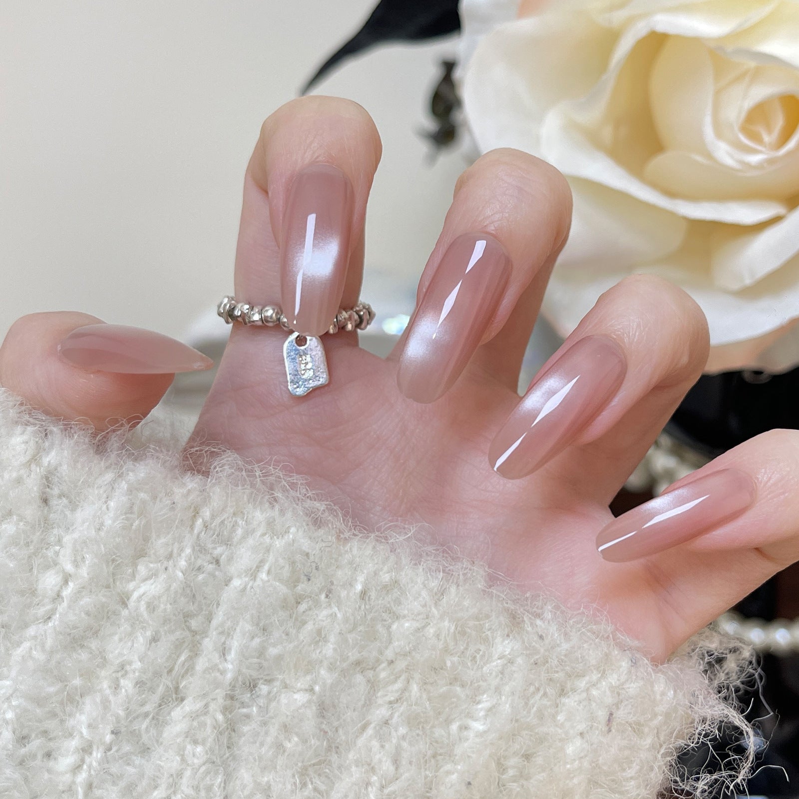 Gloss Finish False Nail Tips – Stylish Press-On Nails Collection