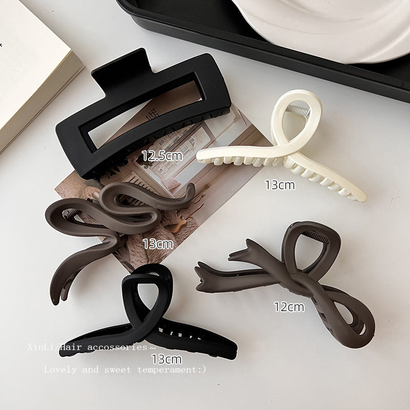 13cm Resin Hair Claw Clip – Stylish Everyday Hair Accessory