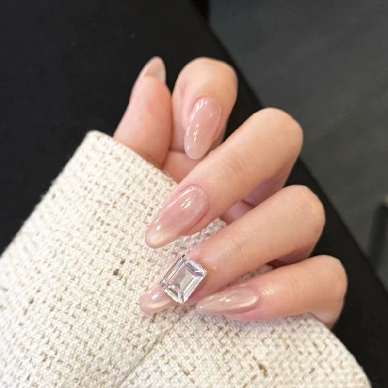 Stylish Nail Art Set – Press-On False Nails with Gloss Finish (20 PCS)